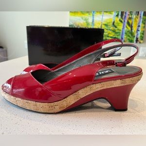 12M VanEli Red Patent Peep Toe Sandals with cork detail